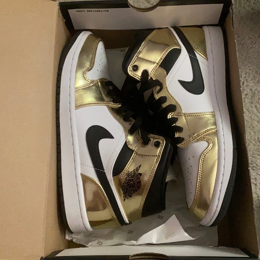 Air Jordan 1 MID SE (metallic gold/black-white)